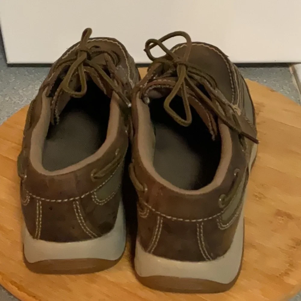 Gently used Irish setter men’s brown leather loafers size 8 1/2